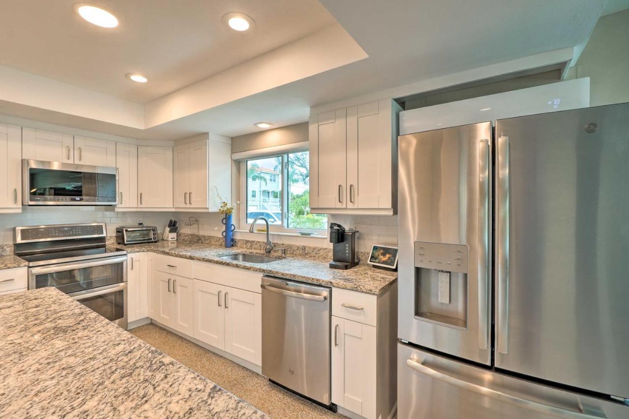 Pet-Friendly Waterfront Home - 2 Mi To Beach! Tarpon Springs Exterior photo