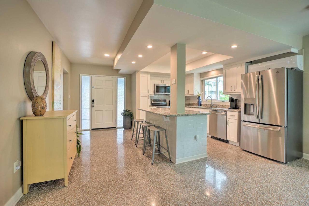 Pet-Friendly Waterfront Home - 2 Mi To Beach! Tarpon Springs Exterior photo