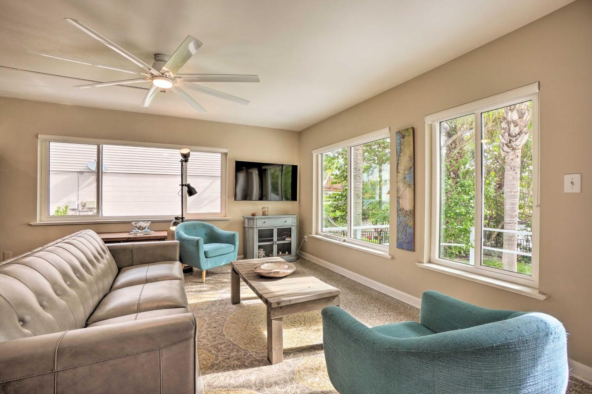 Pet-Friendly Waterfront Home - 2 Mi To Beach! Tarpon Springs Exterior photo
