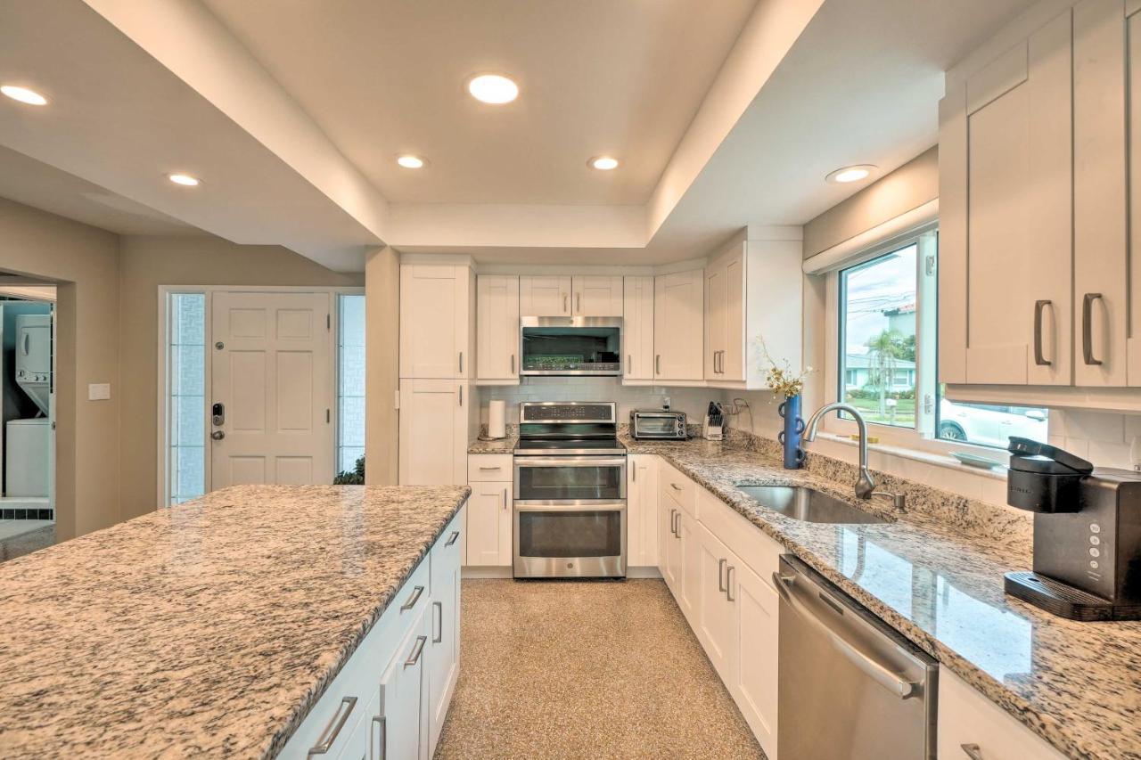 Pet-Friendly Waterfront Home - 2 Mi To Beach! Tarpon Springs Exterior photo