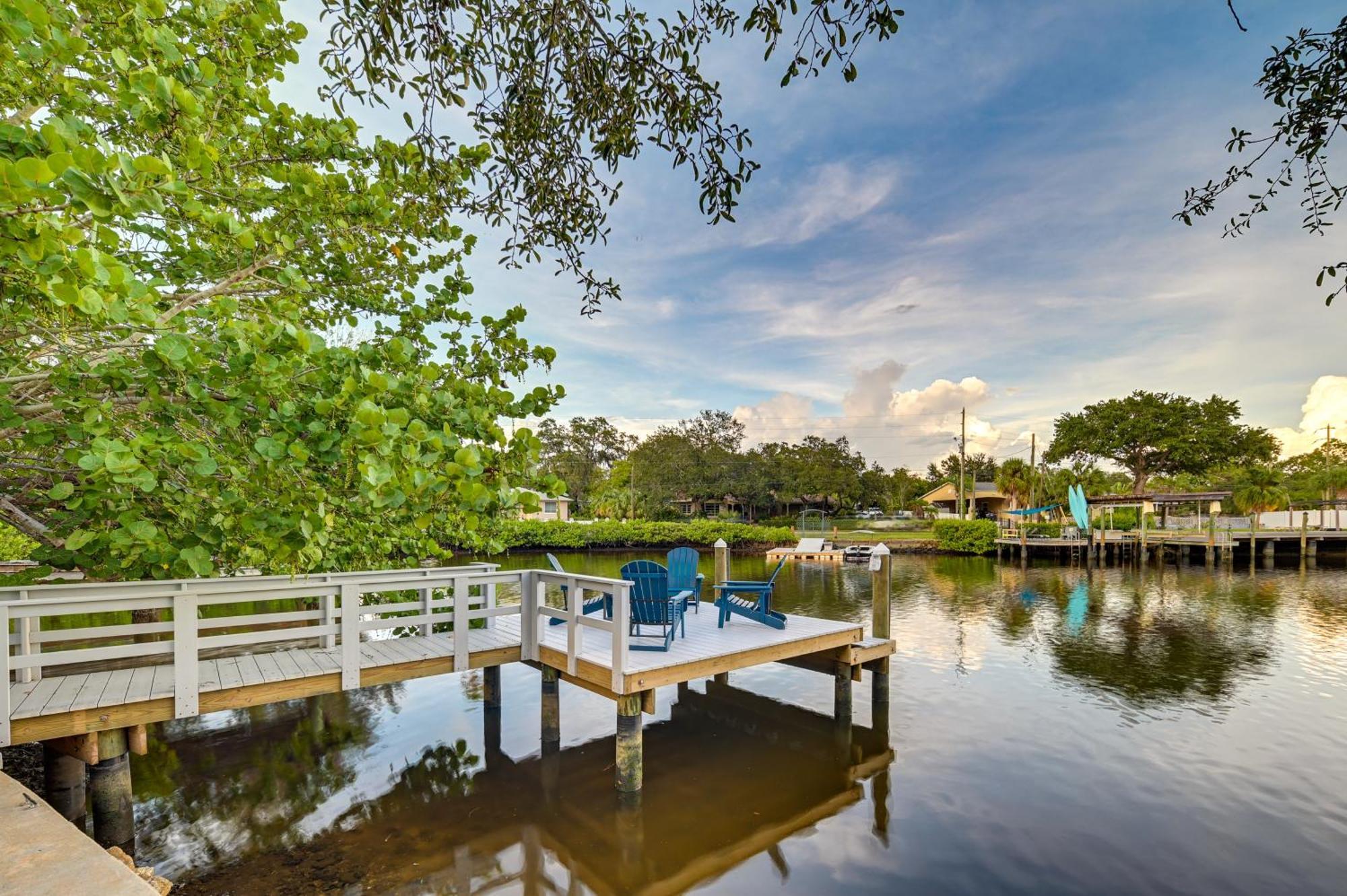 Pet-Friendly Waterfront Home - 2 Mi To Beach! Tarpon Springs Exterior photo