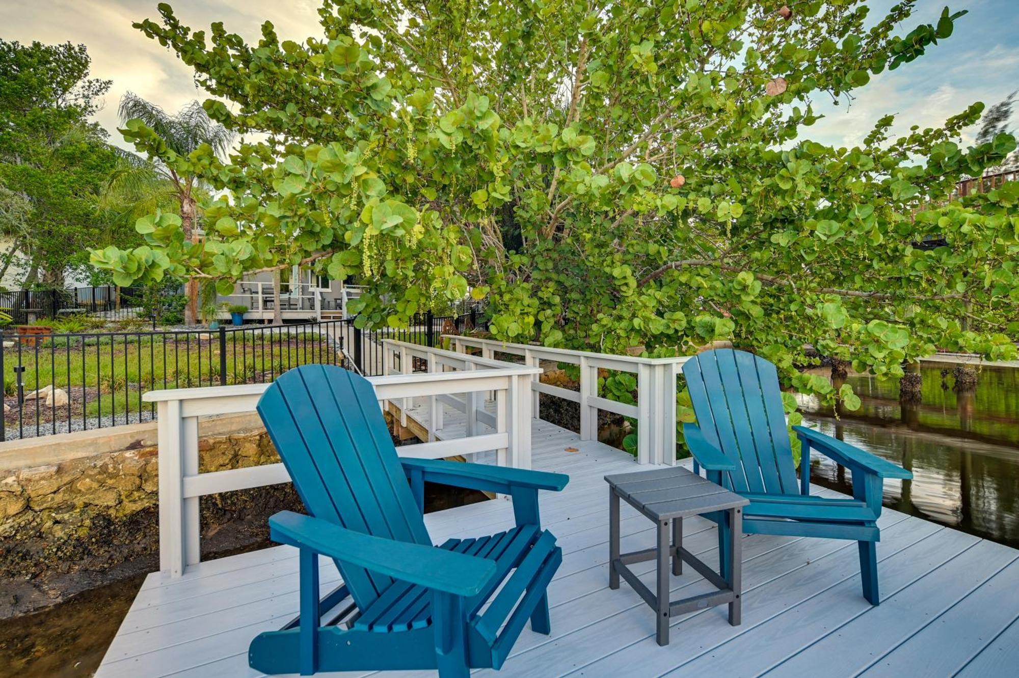 Pet-Friendly Waterfront Home - 2 Mi To Beach! Tarpon Springs Exterior photo