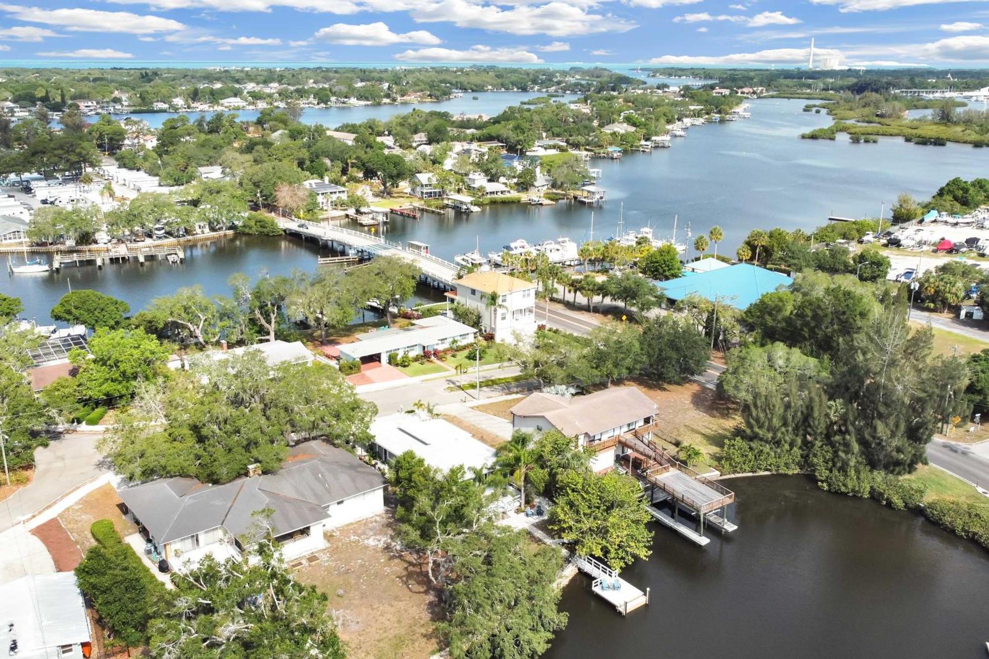 Pet-Friendly Waterfront Home - 2 Mi To Beach! Tarpon Springs Exterior photo